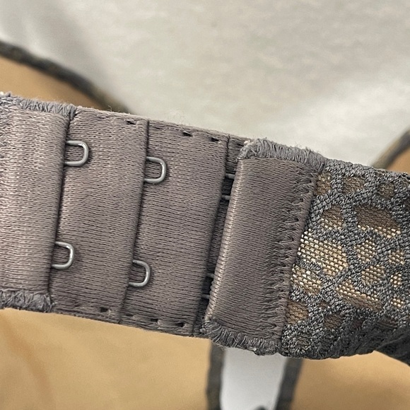 Aerie Scarlet Gray Nude Front or Back Closure Push Up Bra Removable Pads 34D - Picture 4 of 9